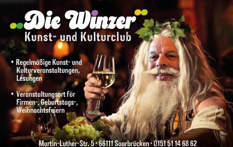 Plakat des Hauses: Wolfgang Reeb als Weingott mit Weinlaubkranz und Weinglas, daneben die Hinweise auf Kulturveranstaltungen und private Feiern
